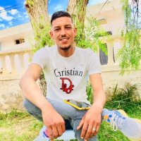 Une photo d’un participant qui veut faire connaissance et se marier